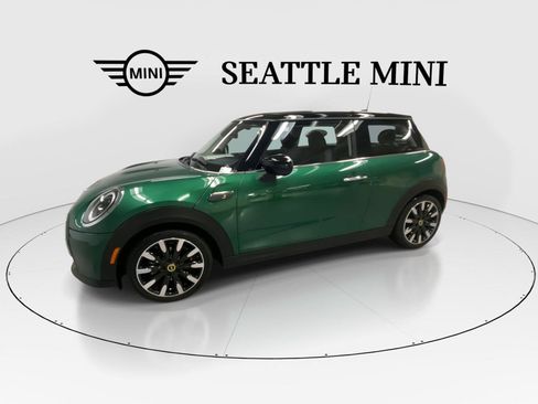 Used 2024 MINI Cooper SE FWD image 6