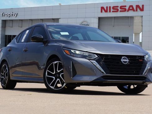 Certified 2024 Nissan Sentra SR image 2