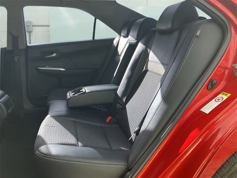 Used 2012 Toyota Camry SE image 31