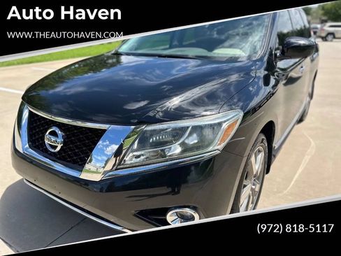 Used 2014 Nissan Pathfinder Platinum w/ Platinum Premium Package FWD image 1
