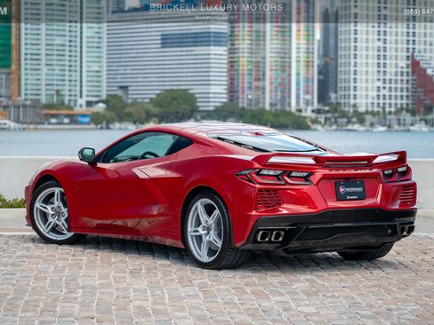 Used 2021 Chevrolet Corvette Stingray Premium Cpe w/ Z51 Performance Package image 11