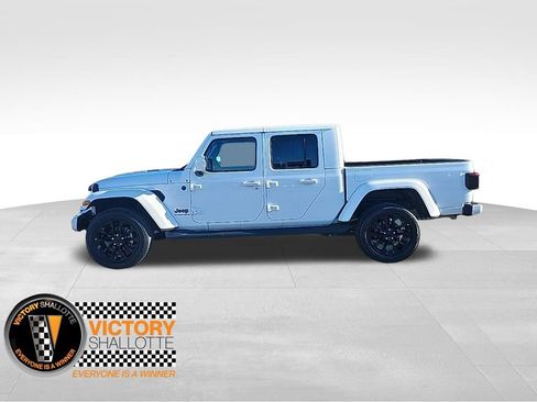 Certified 2023 Jeep Gladiator Overland image 17