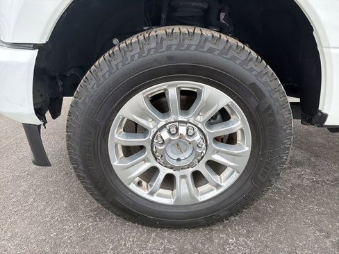 Used 2020 Ford F250 Limited w/ FX4 Off-Road Package image 10