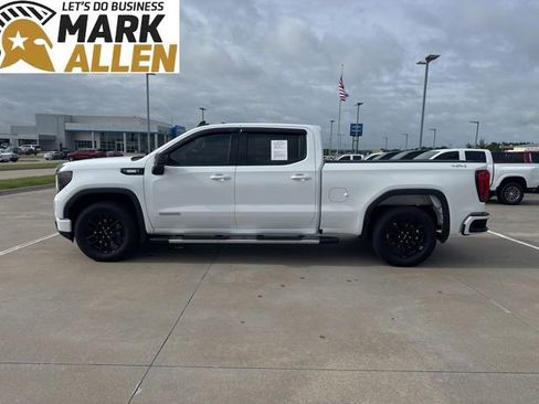 Used 2025 GMC Sierra 1500 Elevation AWD/4WD image 3