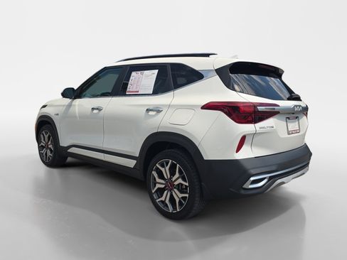 Used 2022 Kia Seltos SX w/ Sunroof Package AWD/4WD image 3