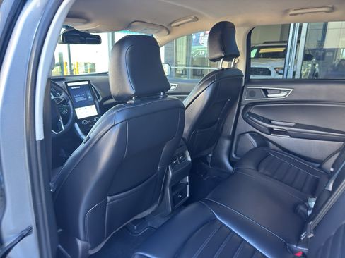 Used 2024 Ford Edge SEL image 7