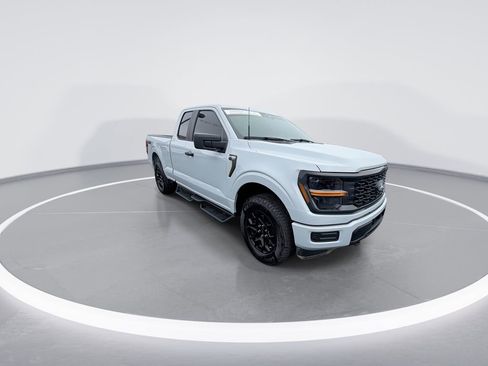 Used 2025 Ford F150 STX image 2