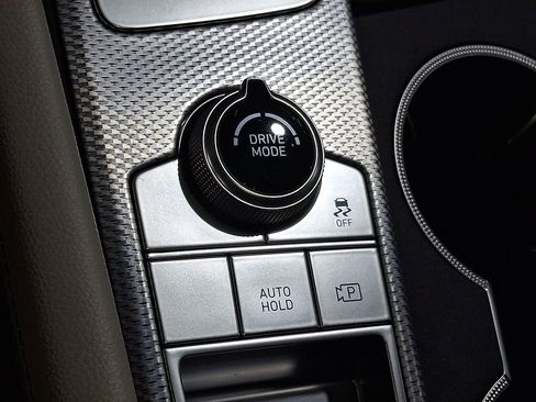 Used 2023 Genesis G70 3.3T image 19