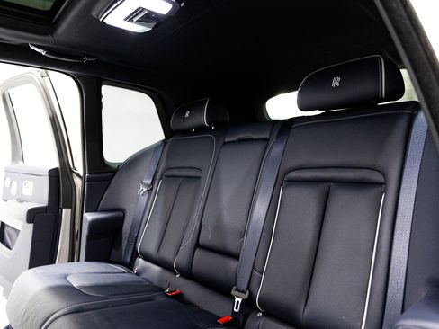 Used 2020 Rolls-Royce Cullinan image 30