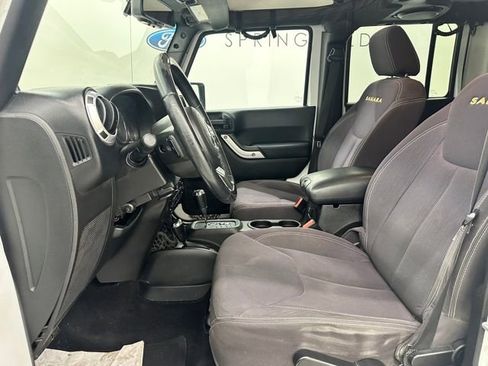 Used 2013 Jeep Wrangler Unlimited Sahara w/ Connectivity Group AWD/4WD image 20