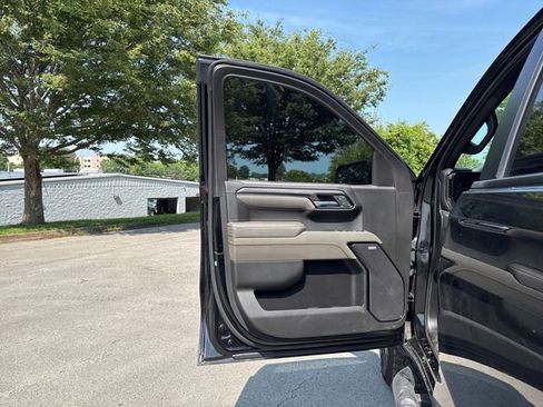 Used 2023 Chevrolet Silverado 1500 ZR2 image 13