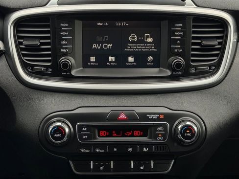 Used 2020 Kia Sorento LX w/ LX I4 Convenience Package image 15