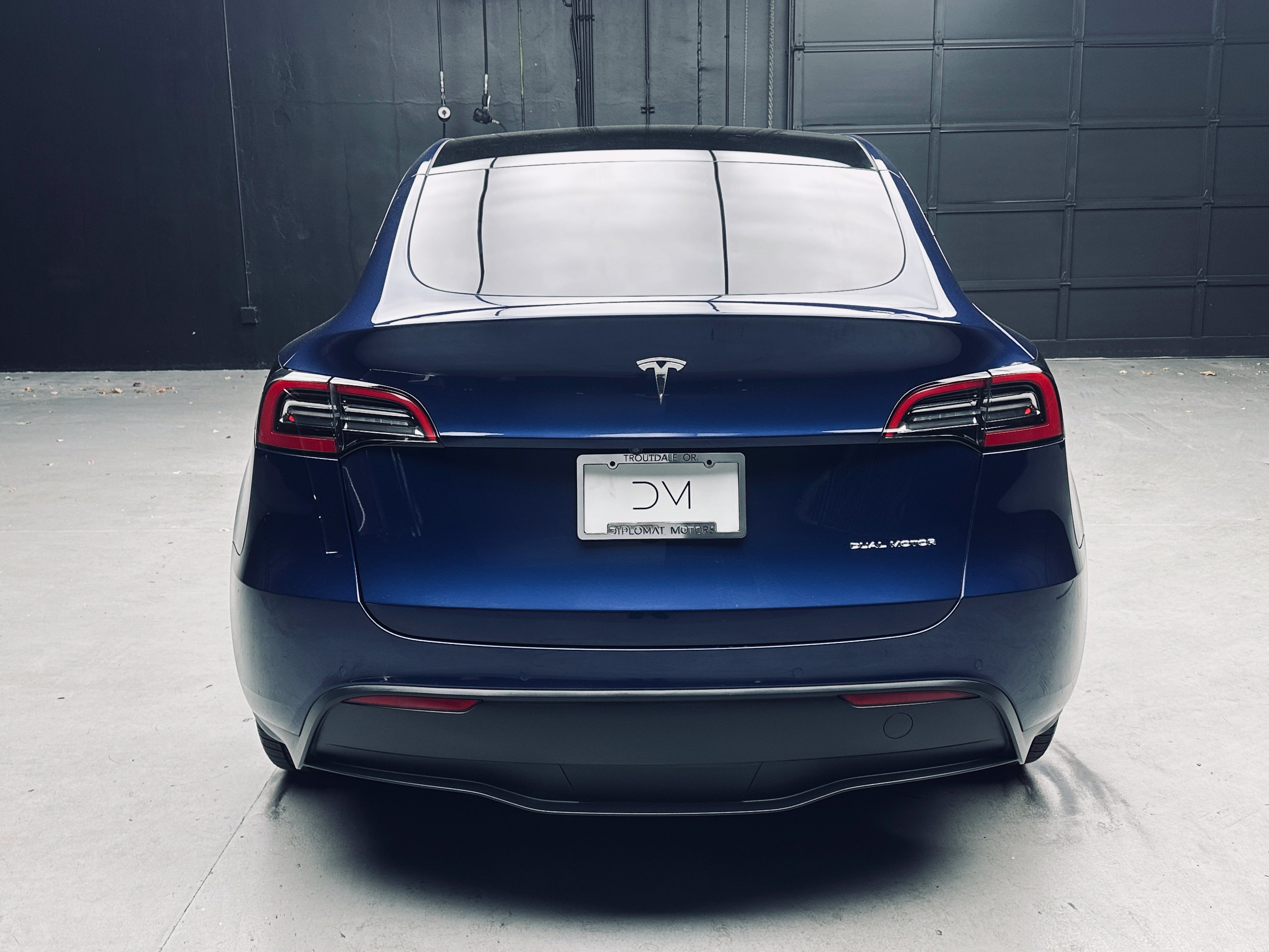Used 2022 Tesla Model Y Long Range AWD/4WD image 5