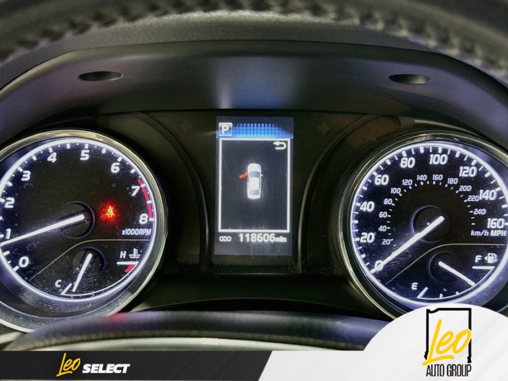 Used 2020 Toyota Camry SE w/ Convenience Package FWD image 15