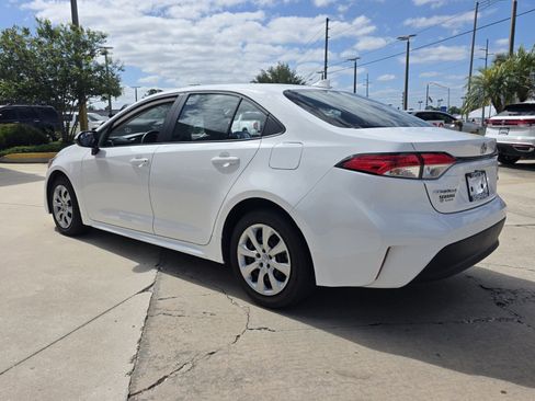 Certified 2025 Toyota Corolla LE image 4