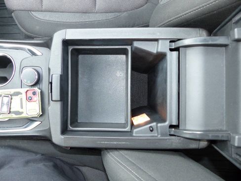 Used 2022 Chevrolet Traverse LT FWD image 62