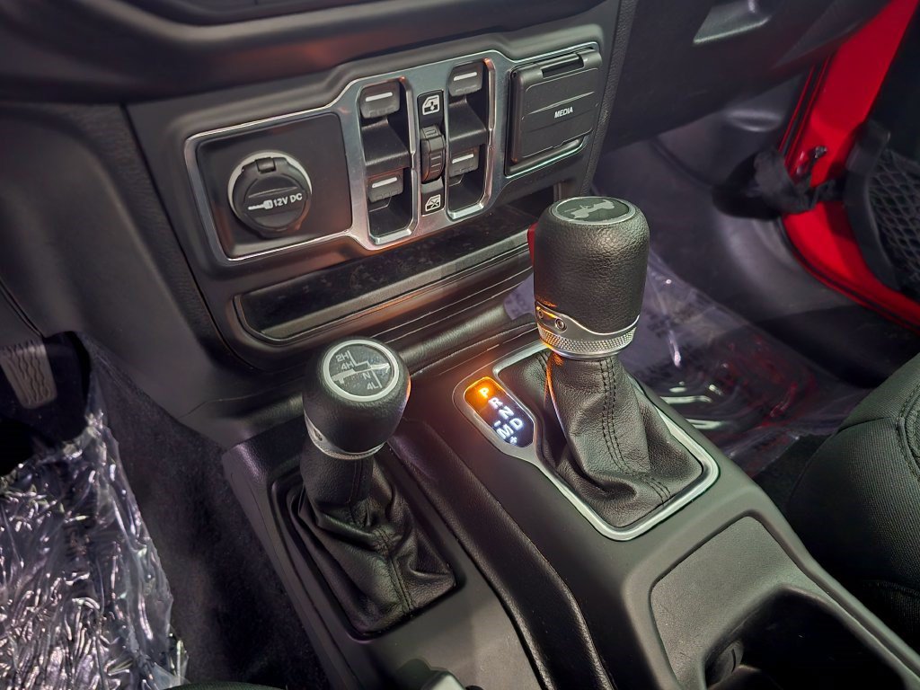 Used 2021 Jeep Wrangler Unlimited Sport AWD/4WD image 27