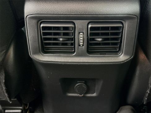 Used 2021 Toyota RAV4 LE image 30