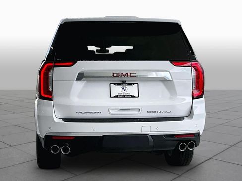 Used 2022 GMC Yukon XL Denali RWD image 4