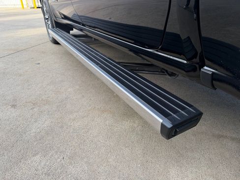 Used 2025 GMC Sierra 1500 Denali Ultimate image 37