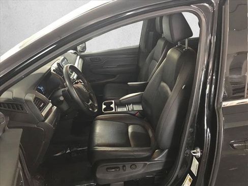 Used 2024 Honda Odyssey Sport image 12