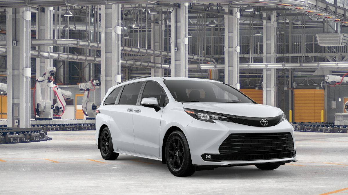 New 2026 Toyota Sienna XLE Woodland Edition AWD/4WD image 15