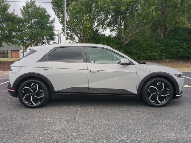 Used 2023 Hyundai Ioniq 5 SE RWD image 3