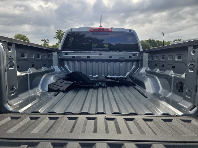 Used 2024 Chevrolet Colorado Z71 w/ Z71 Convenience Package 2 AWD/4WD image 14