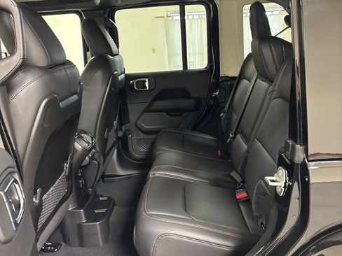 New 2025 Jeep Wrangler Unlimited Sahara AWD/4WD image 23