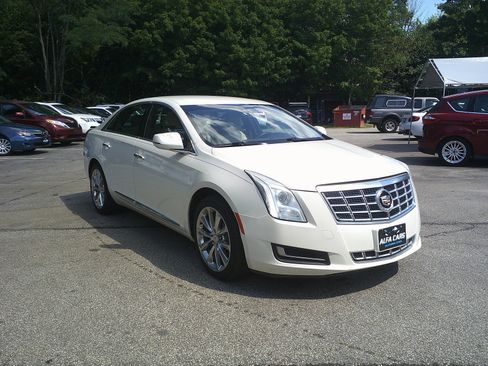Used 2014 Cadillac XTS FWD image 3