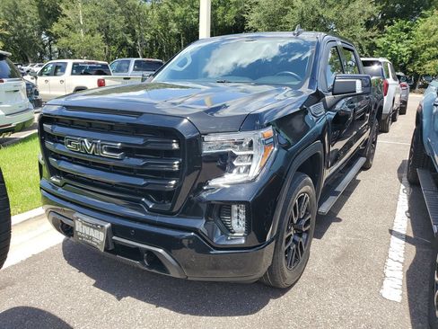 Used 2022 GMC Sierra 1500 Elevation w/ Driver Alert Package I AWD/4WD image 2