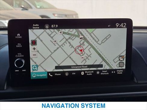 Certified 2025 Honda Pilot Touring image 18
