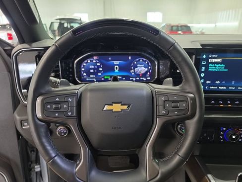Used 2025 Chevrolet Silverado 1500 High Country w/ Technology Package AWD/4WD image 18