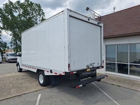 Used 2024 Chevrolet Express 3500 w/ Power Convenience Package RWD image 6