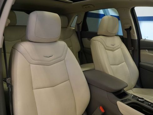 Used 2023 Cadillac XT5 Premium Luxury w/ Technology Package image 18