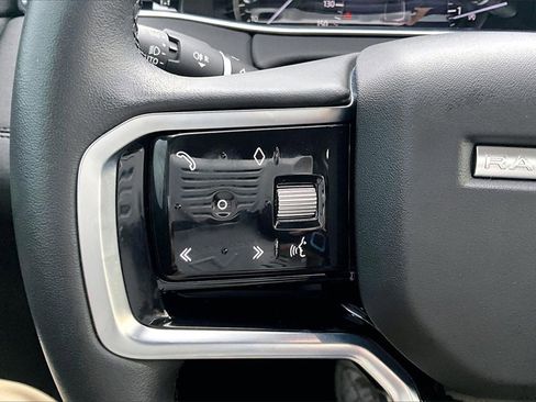 Used 2023 Land Rover Range Rover Evoque SE image 20