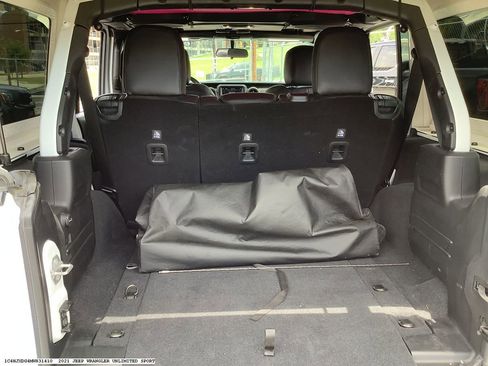 Used 2021 Jeep Wrangler Unlimited Sport AWD/4WD image 9