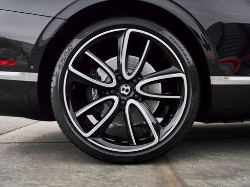 Used 2022 Bentley Continental GT image 20