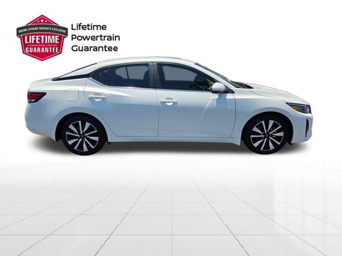 Used 2024 Nissan Sentra SV w/ SV Premium Package FWD image 6