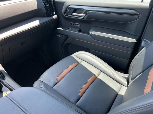 Used 2025 GMC Sierra 1500 AT4 w/ AT4 Premium Package AWD/4WD image 13