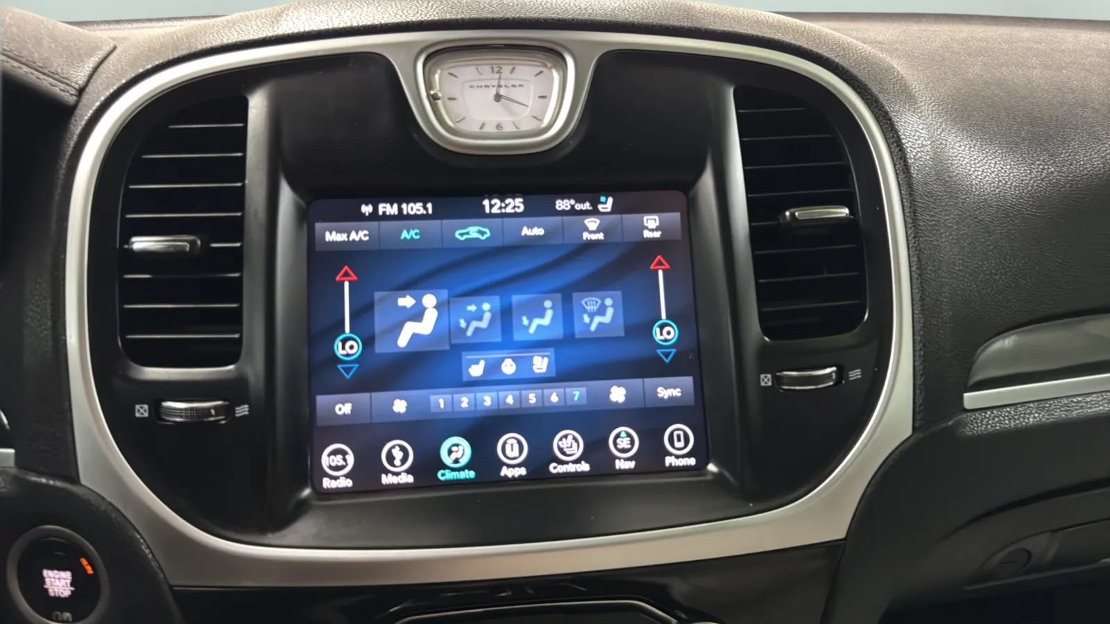Used 2018 Chrysler 300 Limited w/ Safetytec Plus Group AWD/4WD image 13