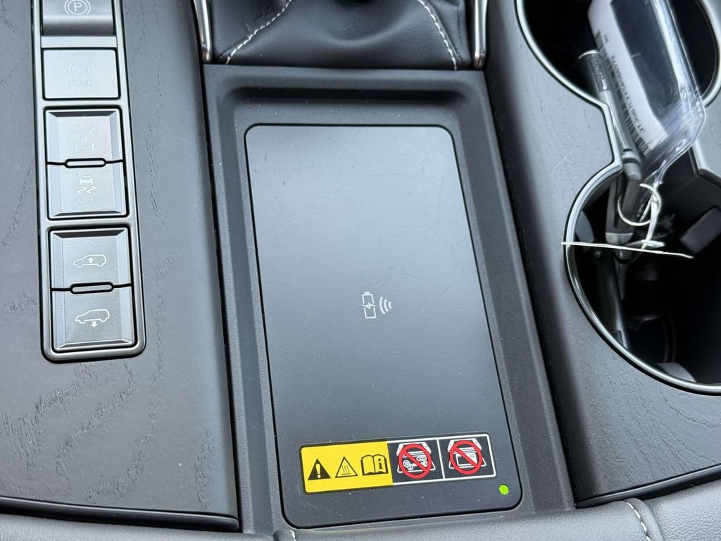 Used 2025 Lexus LX 600 4WD w/ Accessory Package (2T) image 25