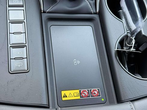 Used 2025 Lexus LX 600 4WD w/ Accessory Package (2T) image 25