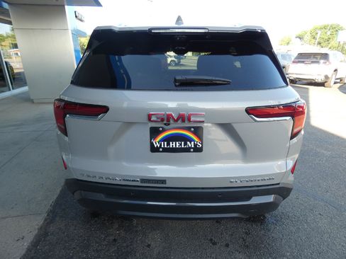 New 2027 GMC Terrain Elevation w/ Elevation Premium Package AWD/4WD image 4
