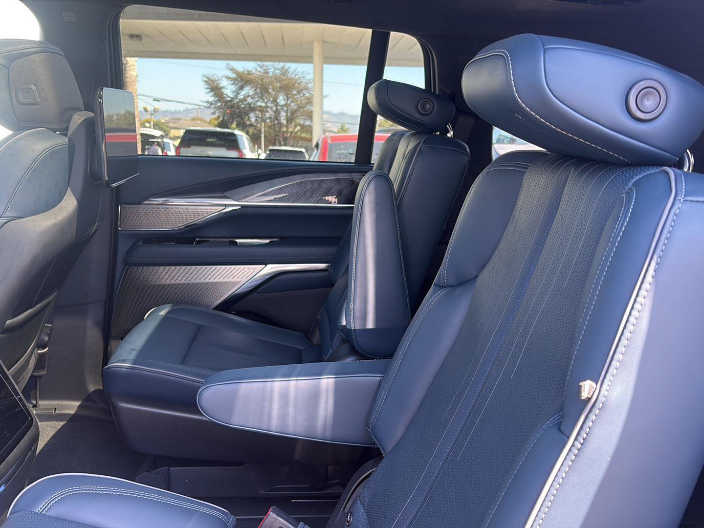 Used 2026 Cadillac Escalade IQ Sport 2 AWD/4WD image 7
