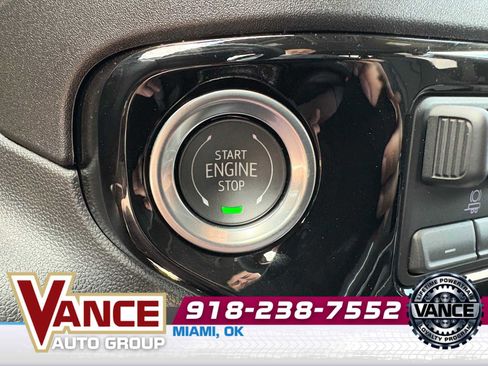 Used 2025 Chevrolet Silverado 2500 LT w/ Leather Package image 30