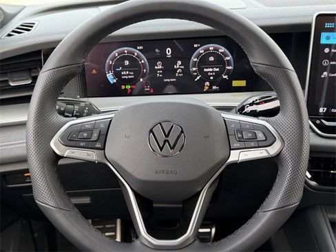 New 2026 Volkswagen Tiguan SE R-Line image 10