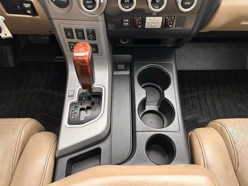 Used 2013 Toyota Sequoia Platinum image 21