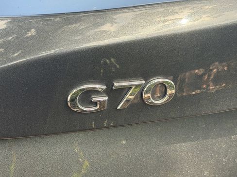 Used 2019 Genesis G70 3.3T Advanced RWD image 13