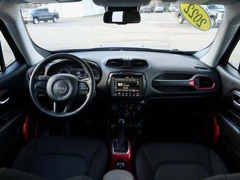 Used 2022 Jeep Renegade Trailhawk image 14
